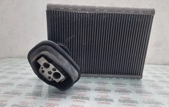 Audi A4 S4 B8 8K Air conditioning (A/C) radiator (interior) H7995002 52316990 HFC134A