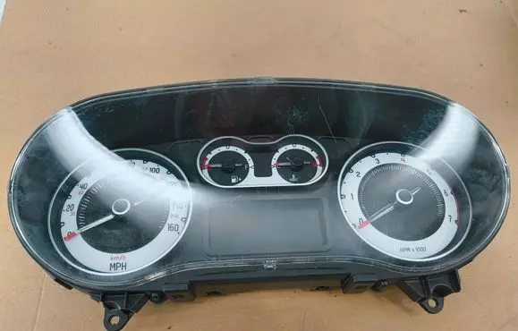Fiat 500L Speedometer (instrument cluster) 51968857 220714 A2C90124102