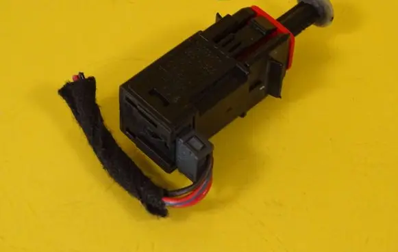 Opel Astra H Brake pedal sensor switch 55701395 13299721