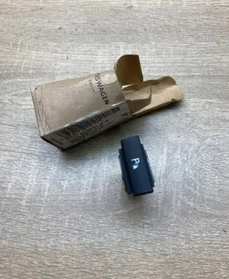 Skoda Octavia Mk2 (1Z) Parking (PDC) sensor switch 1Z0919281B