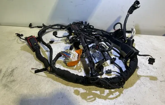 Volvo XC40 Engine installation wiring loom 34042240 32301450003 54042240