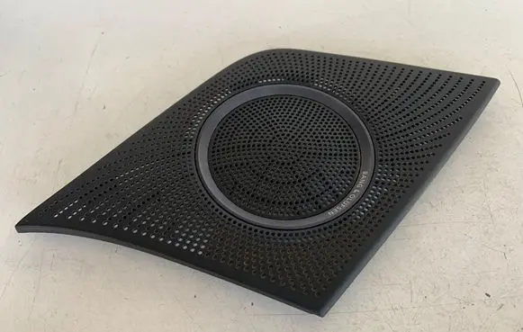 Side speaker trim/cover