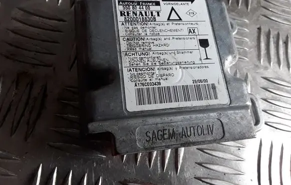 Renault Laguna I Airbag control unit/module 550804400 8200018830