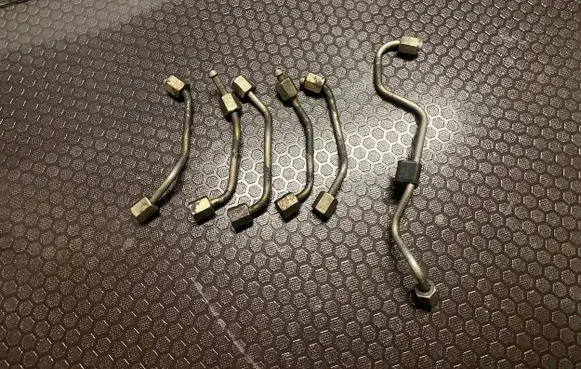 Mercedes-Benz E W211 Fuel injector supply line/pipe 