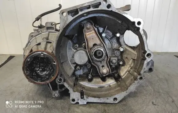 Volkswagen PASSAT B6 Manual 5 speed gearbox GXV