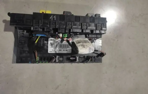 Mercedes-Benz CLK A208 C208 Fuse module 2095450101 5DK00848610
