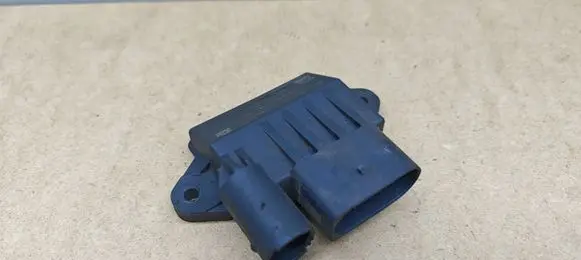 Mercedes-Benz E W211 Glow plug pre-heat relay A6429005801