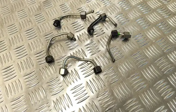 Citroen DS7 Crossback Fuel injector supply line/pipe 