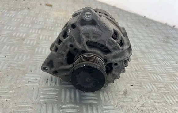 Mercedes-Benz B W246 W242 Generator/alternator A0009063822
