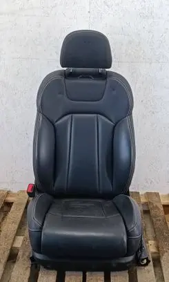 Audi Q7 4M Front driver seat 