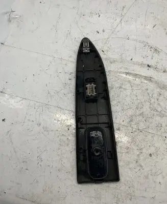 Toyota Avensis T220 Electric window control switch