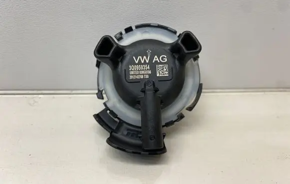 Volkswagen PASSAT B8 Airbag deployment crash/impact sensor 3Q0959354