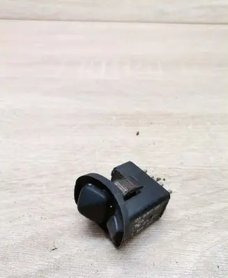 BMW 3 E30 Wing mirror switch 1369331