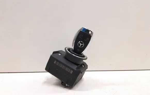 Mercedes-Benz C W204 Ignition lock A2075450108