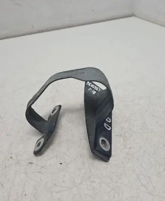 Fender mounting bracket