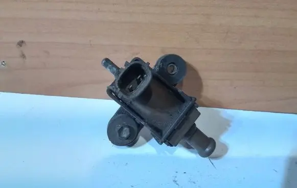 Toyota Land Cruiser (J100) Turbo solenoid valve 2581954090