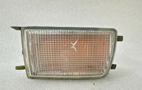 Volkswagen Golf III Front indicator light 084411606