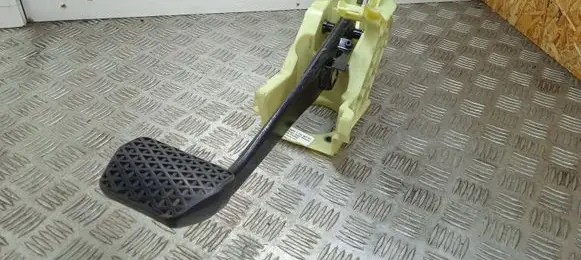 BMW X5 E70 Brake pedal 6791901