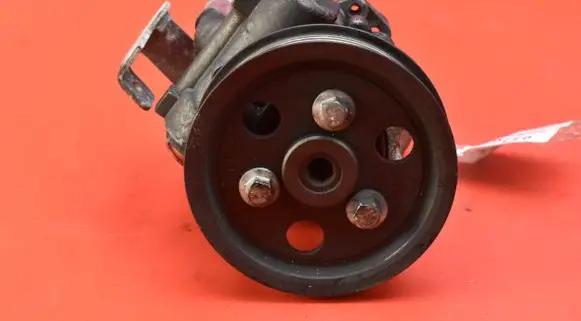 Audi A6 S6 C6 4F Power steering pump 9658419680
