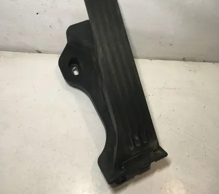 Skoda Yeti (5L) Accelerator throttle pedal 1K1721503S
