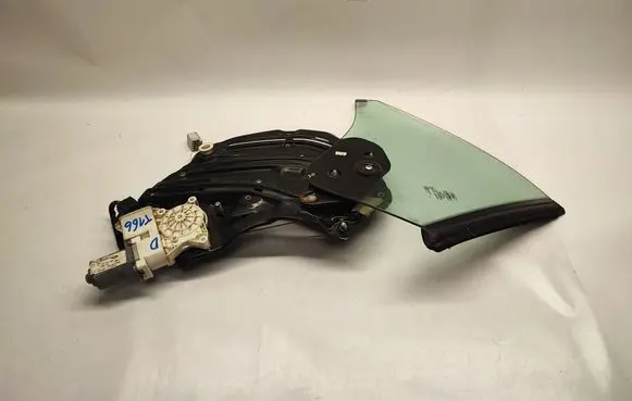 Ford Mustang VI Rear side window FR3B7629864A