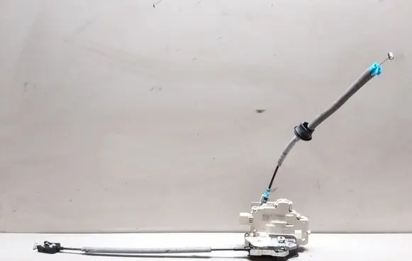 Audi A3 S3 8V Rear door lock 4G0839015