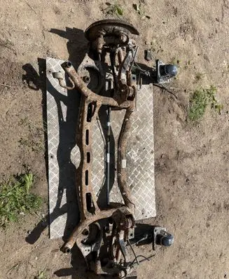 Volkswagen Golf V Rear subframe 217211255