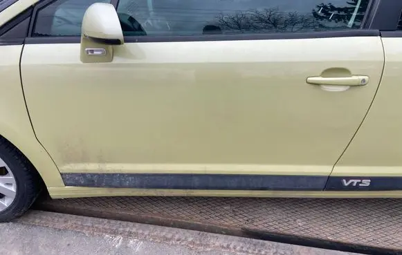 Citroen C4 I Front door 