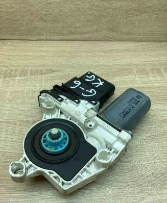 Volkswagen Golf V Rear door window regulator motor 5K0959703C 5K0959794