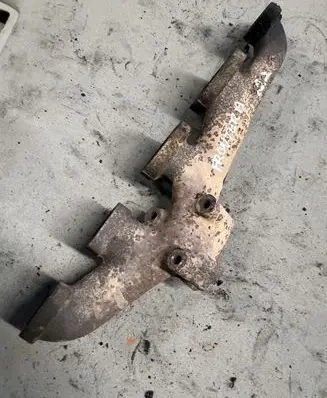 Opel Frontera B Exhaust manifold 90500926