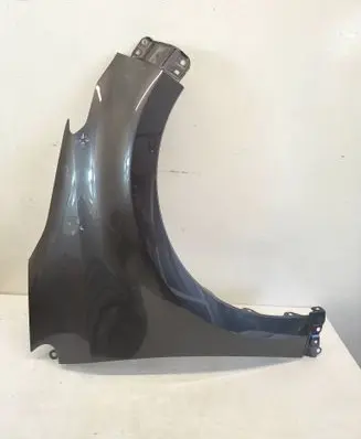 Toyota Yaris XP210 Fender YARISBLOTNIKAAS21