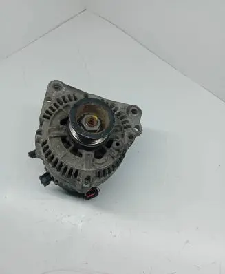 Volkswagen Golf IV Generator/alternator 037903025
