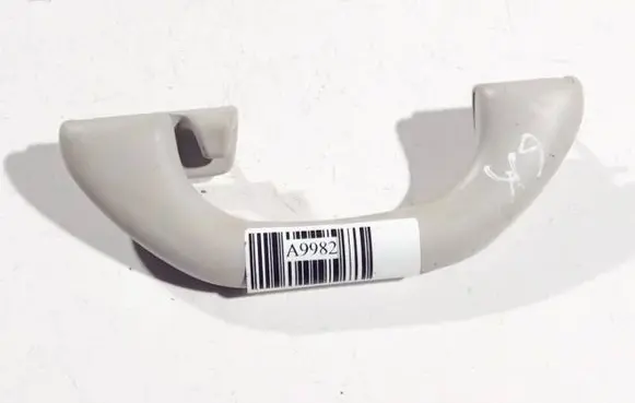 Volkswagen Golf IV Rear interior roof grab handle 1j0857607