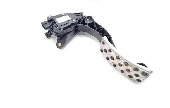 Renault Twingo III Accelerator throttle pedal 180025148R A4532900900