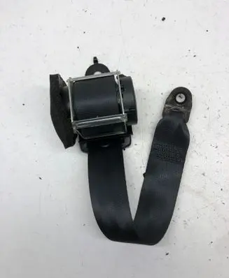 Toyota Avensis T270 Rear seatbelt 7336005170