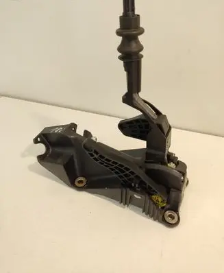 Nissan Qashqai+2 Gear shifter/selector JD500 50403767