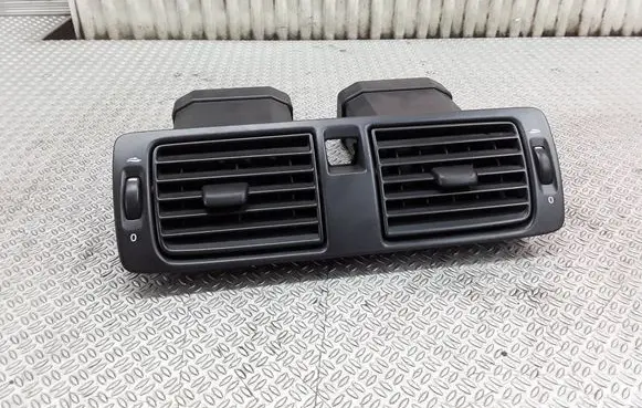 Volvo S40 Dash center air vent grill