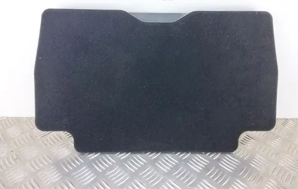 Trunk/boot lower side trim panel
