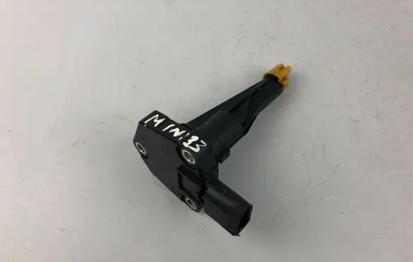 BMW 2 F45 Oil level sensor 8596382