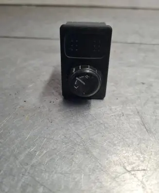 Nissan Primera Wing mirror switch