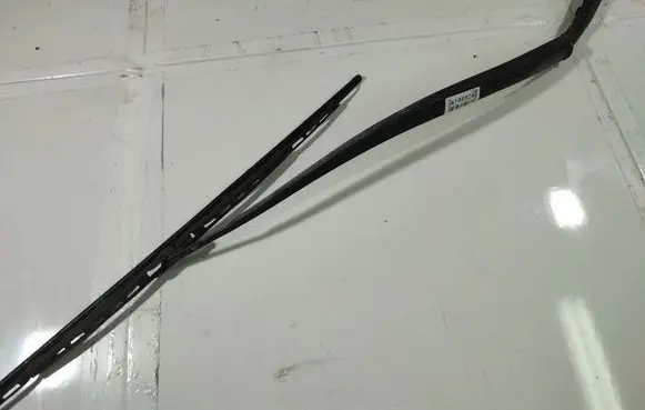 Citroen C8 Front wiper blade arm 