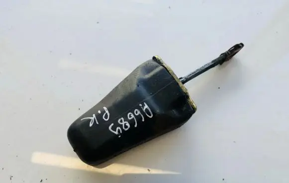 Volkswagen PASSAT B3 Front door check strap stopper 357837323
