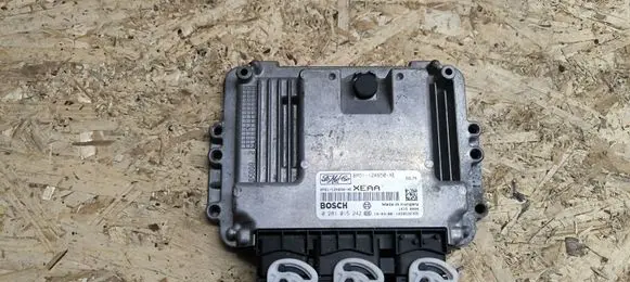 Ford Focus Engine control unit/module 0281015242