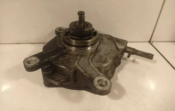 Toyota RAV 4 (XA30) Vacuum pump 30040784 7191
