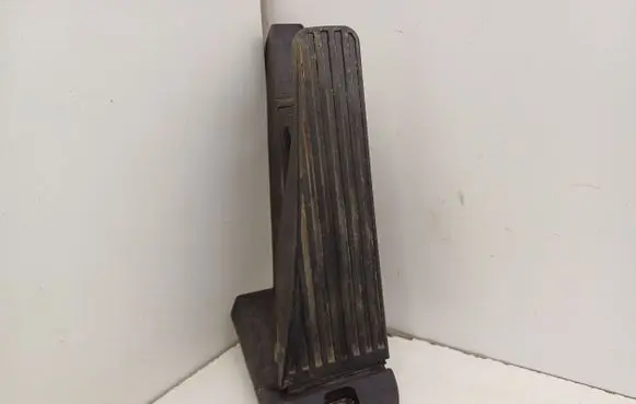 Volvo XC90 Accelerator throttle pedal 31445780