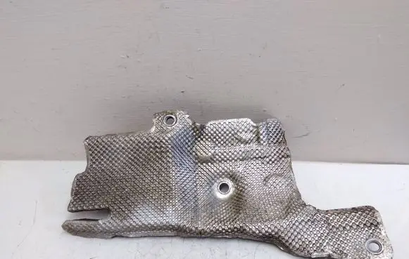 Volkswagen PASSAT B8 Heat shield in engine bay 04L103954AL 0311722B
