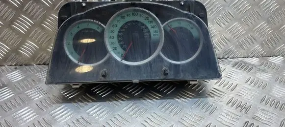Toyota Corolla Verso AR10 Speedometer (instrument cluster) 838000F082A