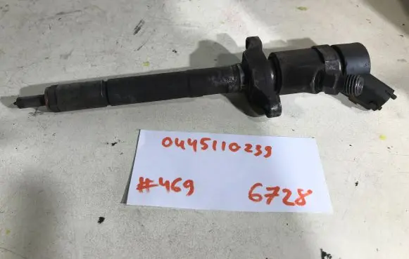 Citroen C4 I Fuel injector 0445110239