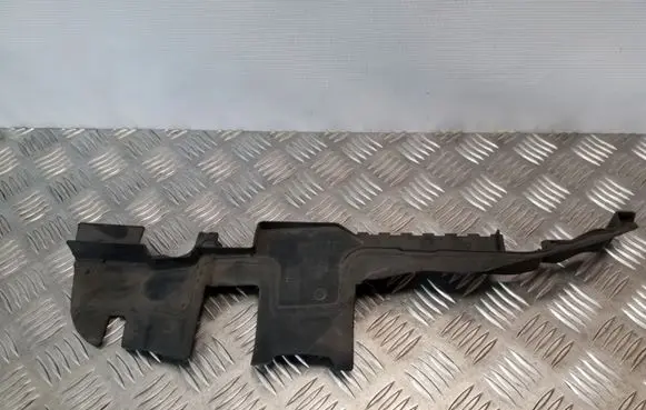 Audi A4 S4 B6 8E 8H Intercooler air guide/duct channel 8E0121284B