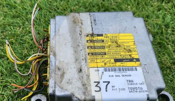 Toyota Corolla E110 Airbag control unit/module 8917002270 210213102